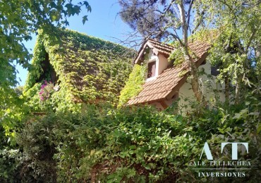 Casa en venta de 2 plantas con patio, parrilla y cochera - Apta credito y escrituracion inmediata